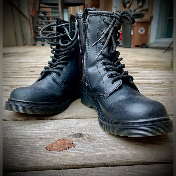 Dr. Martens Shoes - Dr Martens Serena Boots 37 / Bottes Dr Martens fourrées 37